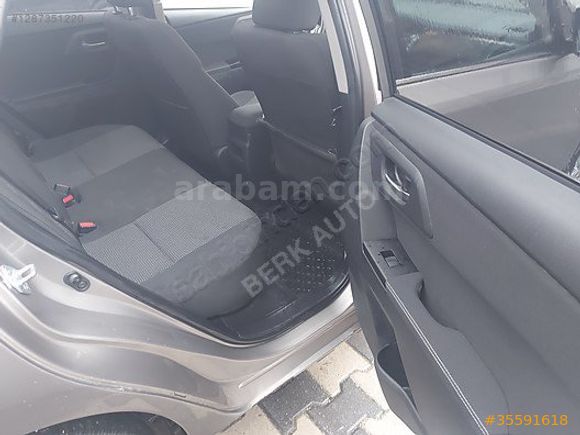 2013 Tam Otomatik Toyota Auris 1.6 Active Skypack Multidrive S
