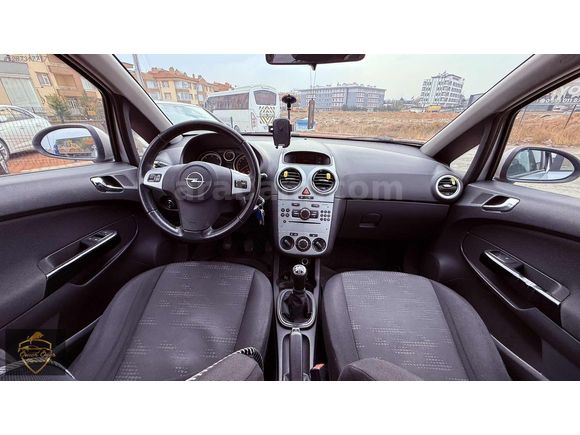 ÖMER ÖZER'DEN 2011 MODEL 157.000 KM 1.3 CDTİ ENJOY OPEL CORSA