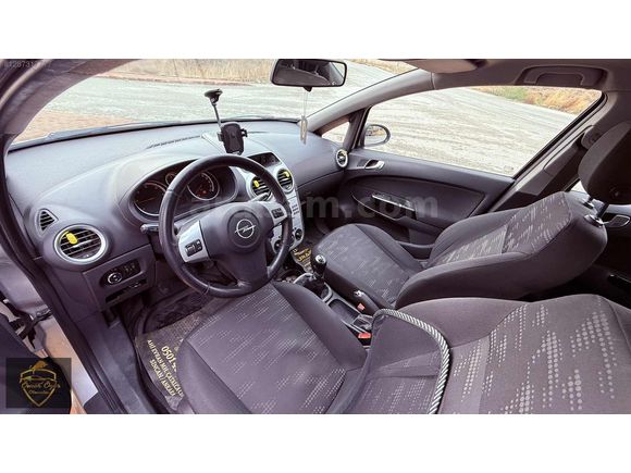 ÖMER ÖZER'DEN 2011 MODEL 157.000 KM 1.3 CDTİ ENJOY OPEL CORSA