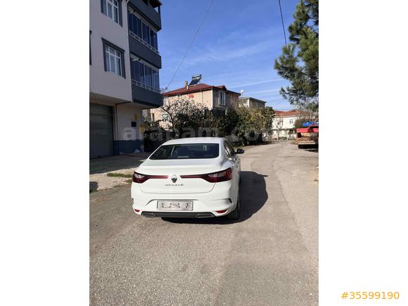 Sahibinden Renault Megane 1.3 TCe Joy 2022 Model 