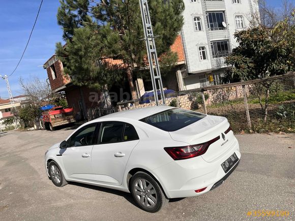 Sahibinden Renault Megane 1.3 TCe Joy 2022 Model 
