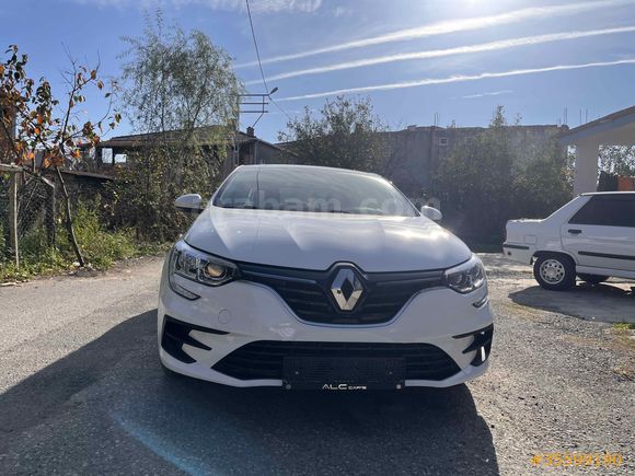Sahibinden Renault Megane 1.3 TCe Joy 2022 Model 