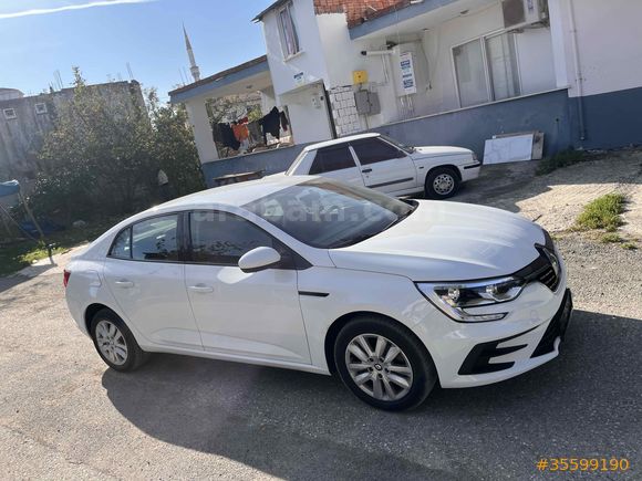 Sahibinden Renault Megane 1.3 TCe Joy 2022 Model 