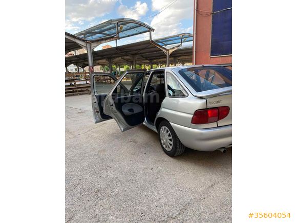 Sahibinden Ford Escort 1.6 CL 1996 Model 