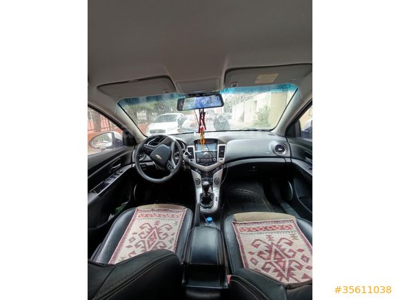 !SON FİYAT!-TEMİZ-AİLE ARACI-DEĞİŞENSİZ-SORUNSUZ-DÜŞÜK KM CHEVROLET CRUZE 2011 1.6LS