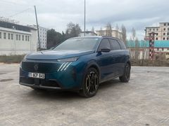 Akademisyenden ihtiyaç nedeniyle satılık 2025 Model Peugeot E-5008 Allure 5koltk