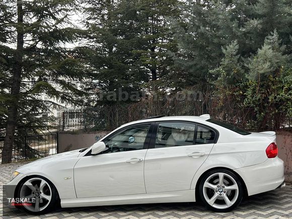 2009 3.20İ E90 HATASIZ DEĞİŞENSİZ 1.5 PRÇ BOYALI 320.000 KM