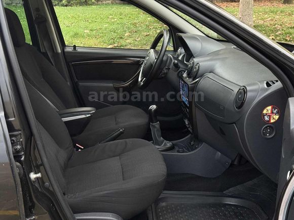 DACİA DUSTER 1.5 DCİ 4X2 LAUREATE ORJİNAL EMSALSİZ TEMİZLİKTE