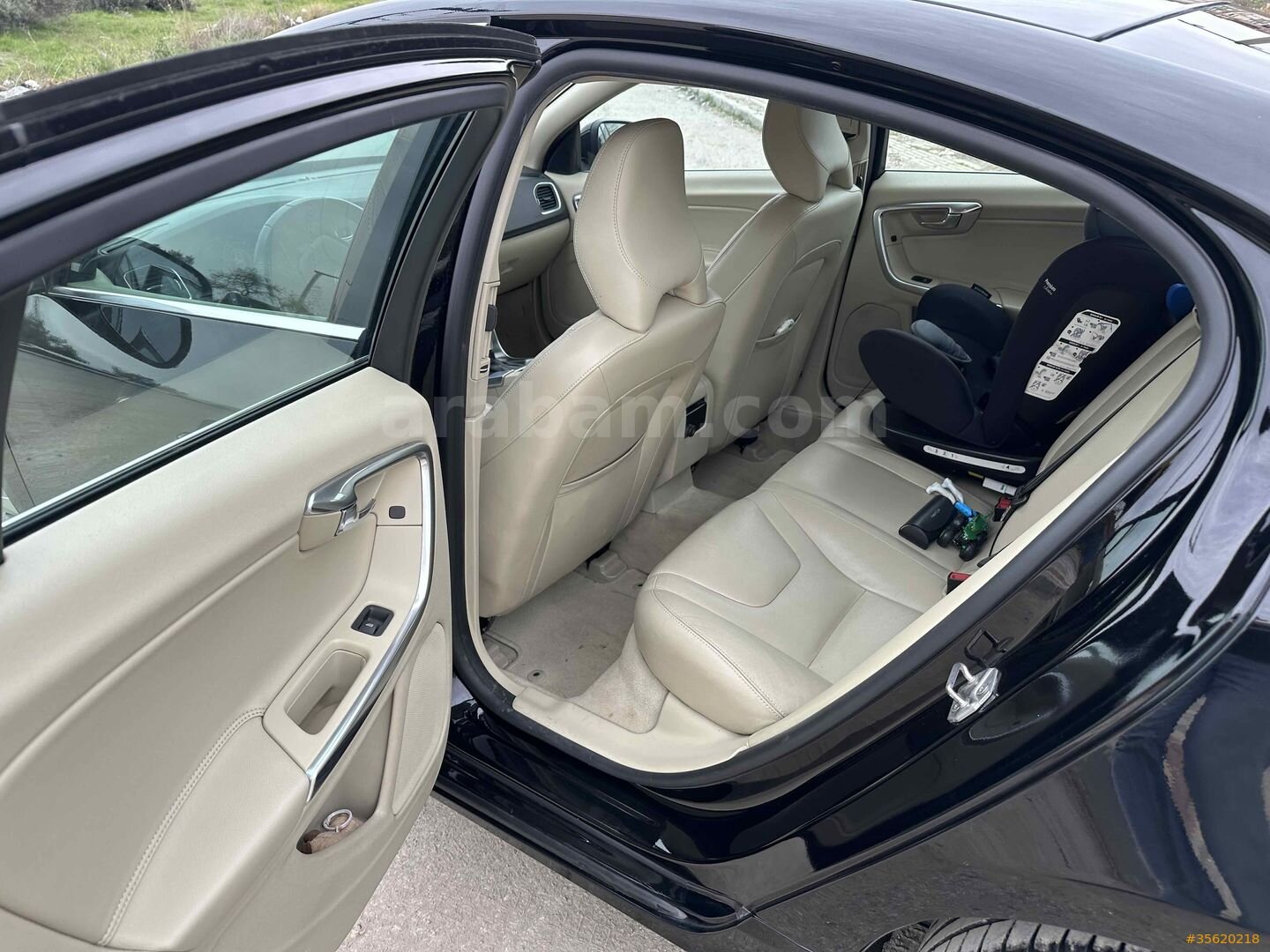 Sahibinden Volvo S60 1.6 D Premium 2014 Model Kocaeli 106.000 km Siyah 6