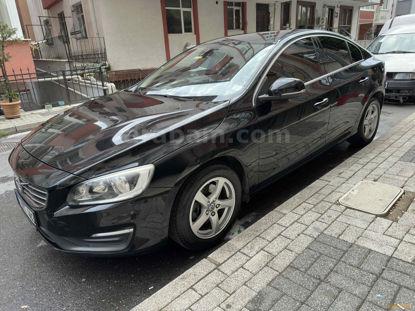Sahibinden Volvo S60 1.6 D Premium 2014 Model Kocaeli 106.000 km Siyah 3