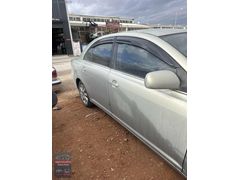 Toyota avensis sağ arka kapı orjinal