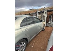 Toyota avensis sağ ön kapı orjinal