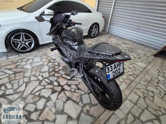 YAMAHA R25 ABS