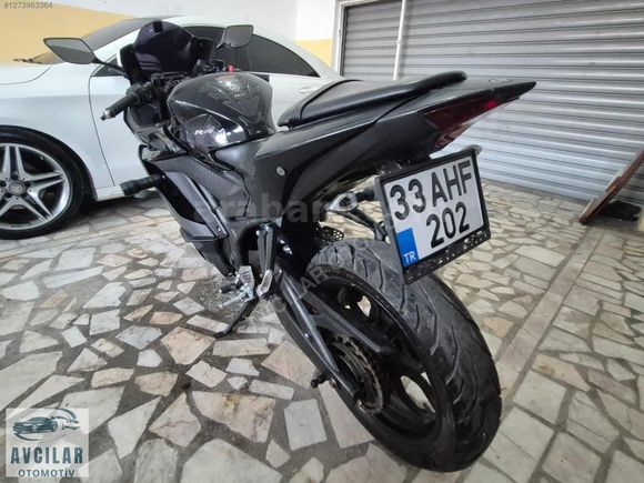 YAMAHA R25 ABS