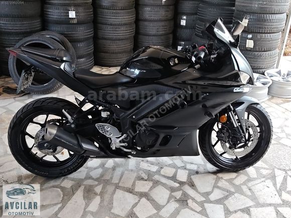 YAMAHA R25 ABS