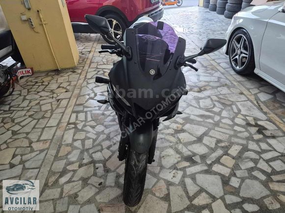 YAMAHA R25 ABS