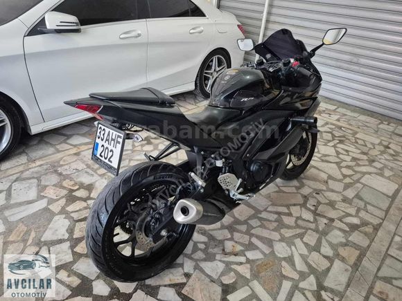 YAMAHA R25 ABS