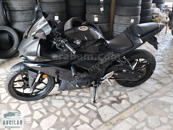 YAMAHA R25 ABS