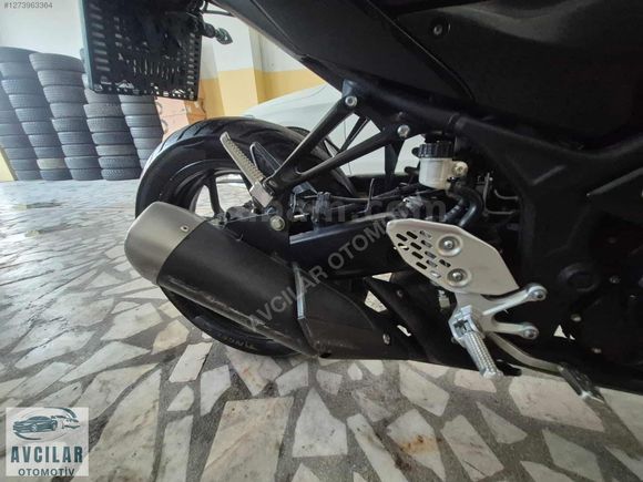 YAMAHA R25 ABS