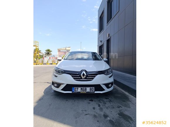 Sahibinden satılık emsalsiz doluluk ta  tertemiz garaj arabası Megane 4 (50.580 km)