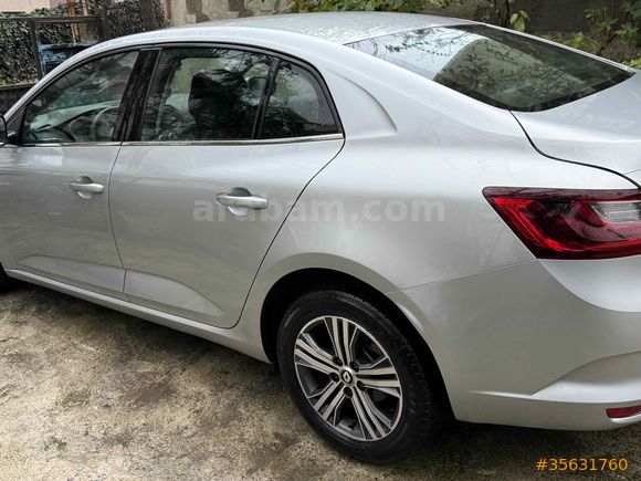 Sahibinden Renault Megane 1.3 TCe Touch 2024 Model 