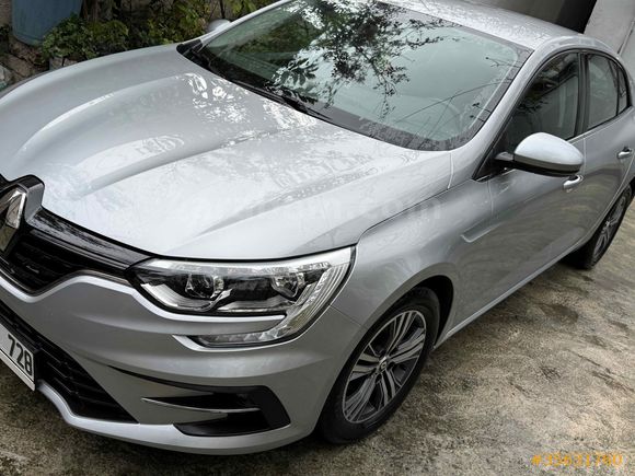 Sahibinden Renault Megane 1.3 TCe Touch 2024 Model 