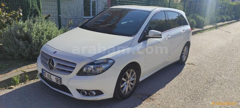 Sahibinden Mercedes - Benz B 180 BlueEFFICIENCY Prime 2012 Model Kocaeli 150.500 km Beyaz