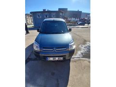 Sahibinden Berlingo 1.6 HDi Combi SX 2008 en tutulan Modeli ihtiyaçtan Satılık temiz, çalışmayan hiç bir aksanı yok. aile araci