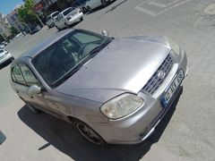 Sahibinden Hyundai Accent 1.5 CRDi Admire 2005 Model son fiyat hurda parasına veriyorum akü yeni