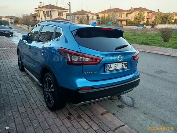 Sahibinden Nissan Qashqai 1.3 DIG-T Sky Pack Plus 2021 Model 