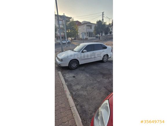 Sahibinden Volkswagen Polo 1.6 Classic 2001 Model  380.000 km Beyaz