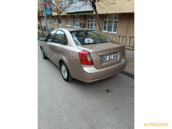 Sahibinden Chevrolet Lacetti 1.6 SX 2004 Model hiç bir yerinde çürük yok çok temiz bir arac