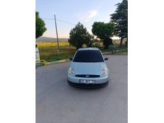 Sahibinden Ford Fiesta 1.4 Comfort 2004 Model