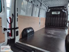 AYT DİZAYN RENAULT MASTER ARAÇ İÇİ İZOLASYON KAPLAMA