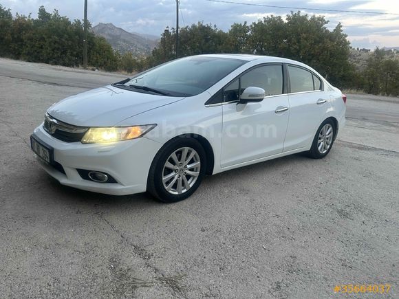 Sahibinden Honda Civic 1.6 i-VTEC ECO Elegance 2013 Model 
