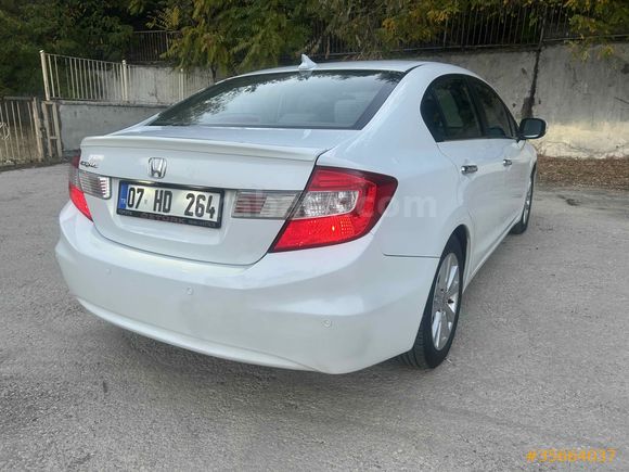 Sahibinden Honda Civic 1.6 i-VTEC ECO Elegance 2013 Model 