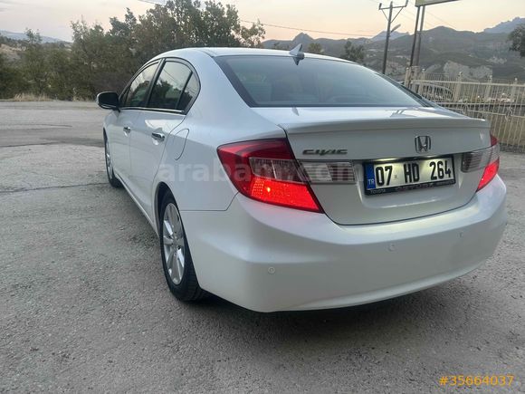 Sahibinden Honda Civic 1.6 i-VTEC ECO Elegance 2013 Model 