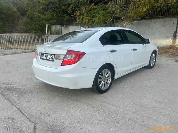 Sahibinden Honda Civic 1.6 i-VTEC ECO Elegance 2013 Model 