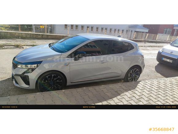 Sahibinden Renault Clio 1.0 TCe Techno Esprit Alpine 2023 Model