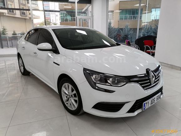 Hata Boya Değişensiz Renault Megane 1.6 Touch 2019 Model