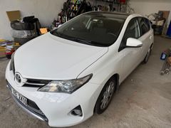   ilk Sahibinden Toyota Auris 1.4 D-4D Premium Manuel 