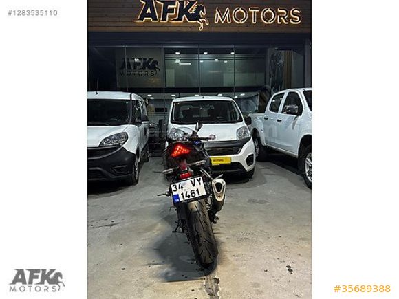 Galeriden Kawasaki Ninja ZX 6R 2025 Model İstanbul 6.001 km Siyah