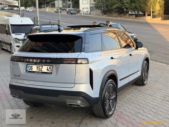 YAĞIZ AUTODAN 2024 JAECOO ÇİFT RENK 14 km BOYASIZ