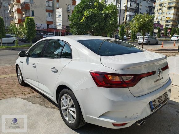 2017 MODEL MEGANE DİZEL TOUCH LED FAR OTOMATİK VİTES ORJİNAL