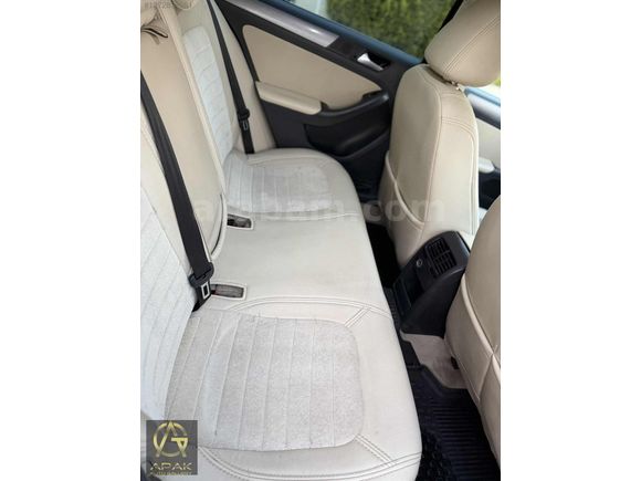 VOLKSWAGEN JETTA 1.2 TSI