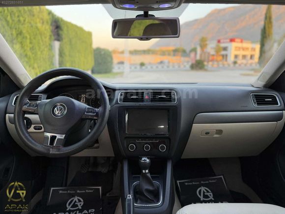 VOLKSWAGEN JETTA 1.2 TSI
