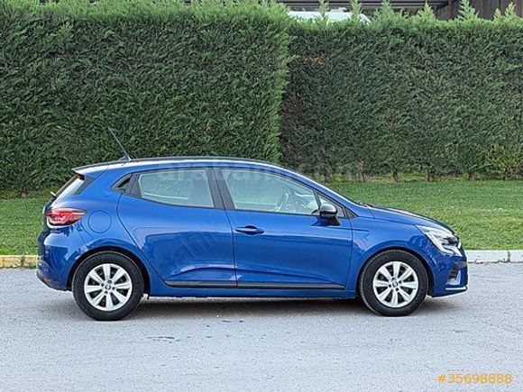 BOZTAŞ AUTODAN 2023 MODEL RENAULT CLİO