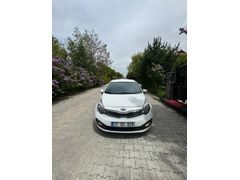 Sahibinden Kia Rio 1.4 CVVT Fancy 2014 Model  257.000 km Beyaz