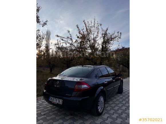 Sunroff-Otomatik Far ve Yağmur Sensörü-Djital klimalı Full+Full