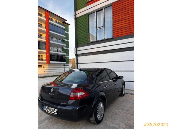 Sunroff-Otomatik Far ve Yağmur Sensörü-Djital klimalı Full+Full